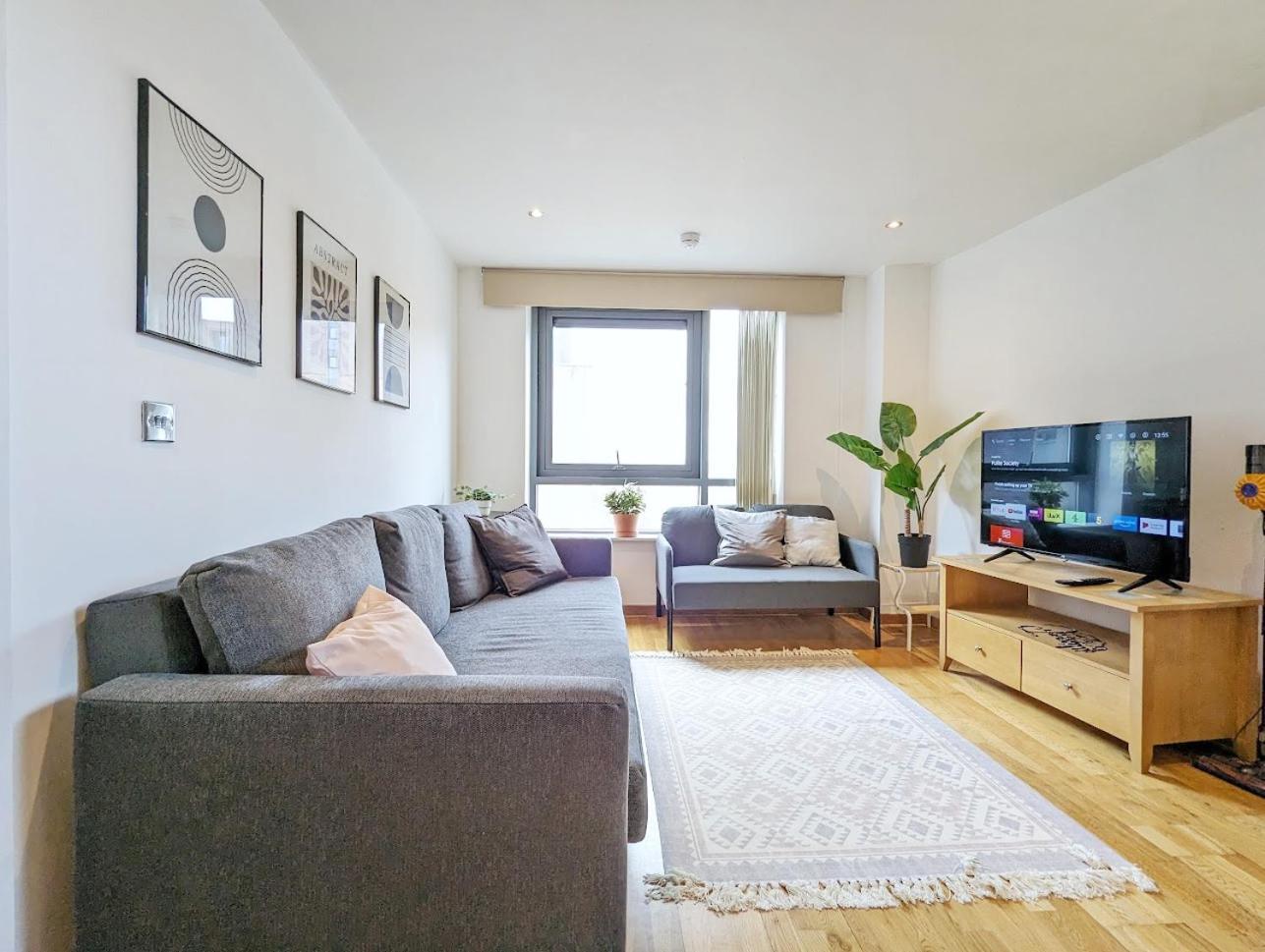 Guest Room In City Centre Near Key Attractions ลิเวอร์พูล ภายนอก รูปภาพ