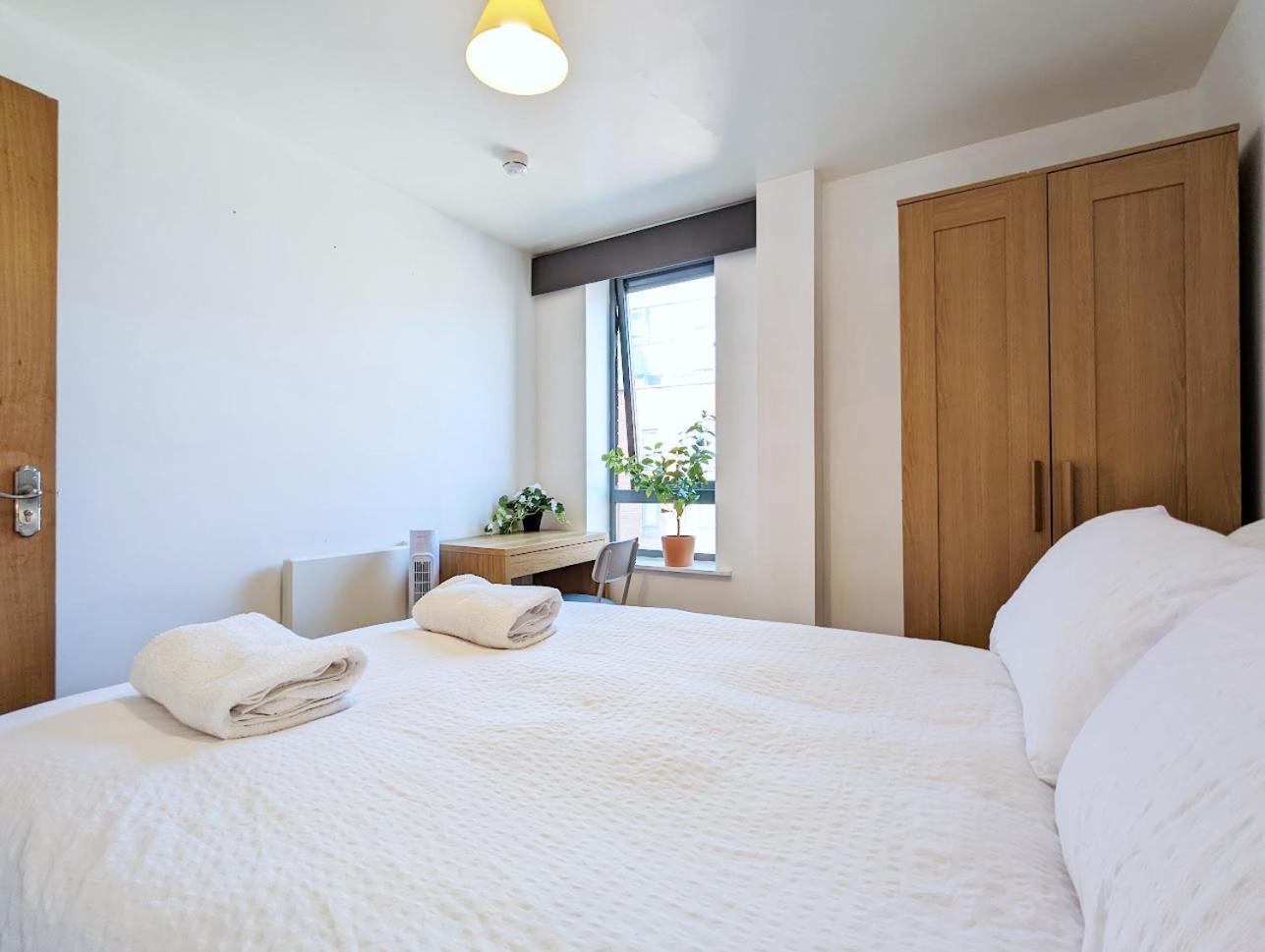 Guest Room In City Centre Near Key Attractions ลิเวอร์พูล ภายนอก รูปภาพ