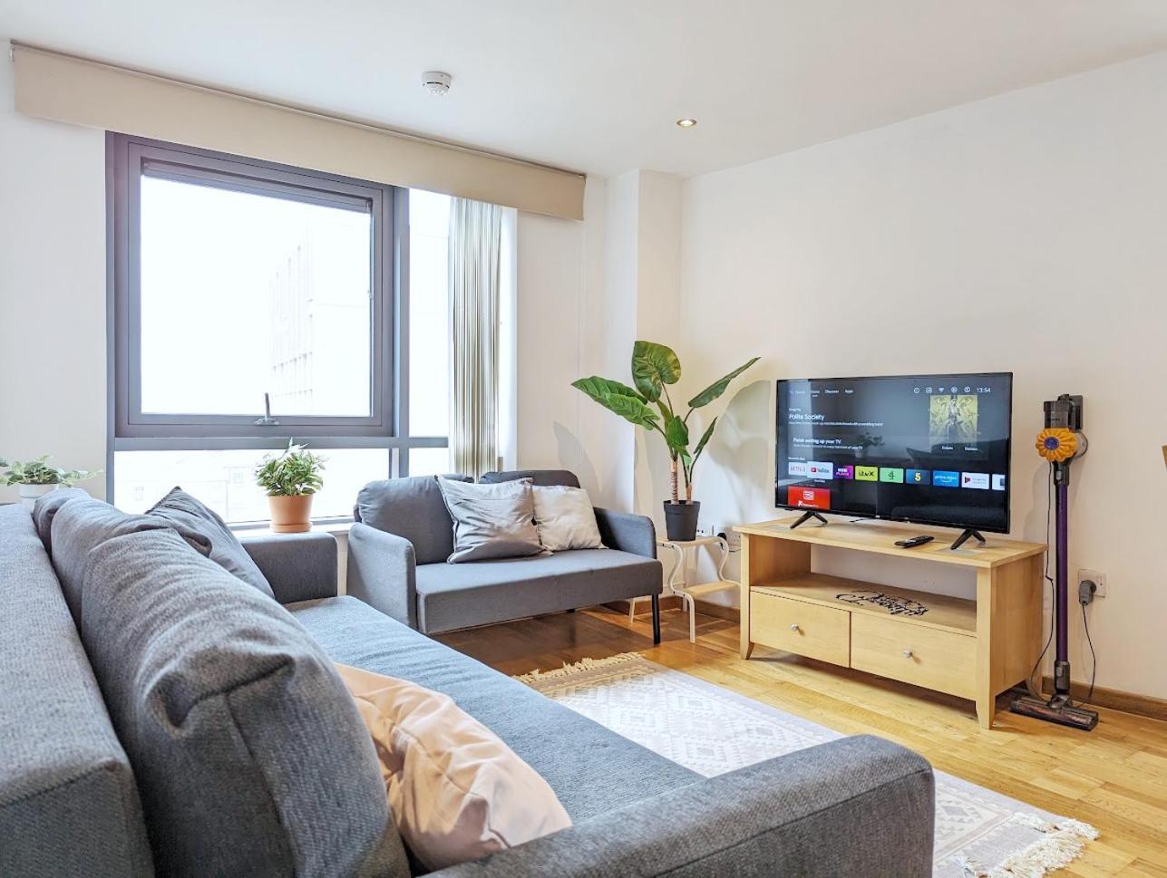 Guest Room In City Centre Near Key Attractions ลิเวอร์พูล ภายนอก รูปภาพ
